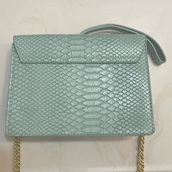 JustFab Teal Crossbody - Picture 3 of 6